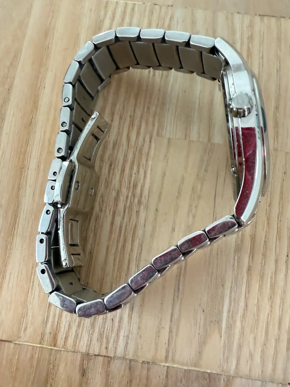 Bulova ladies 96R216 silver tone diamond accented watch NEW BATTERY